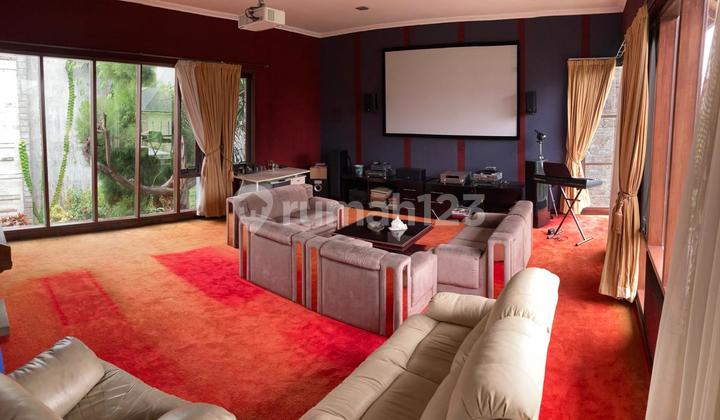 Rumah Luas dan Asri Semi Furnish di Pondok Hijau, Bandung 1