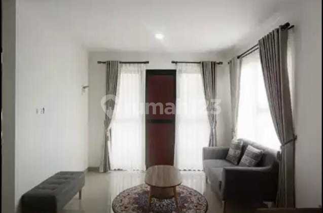 Rumah Hook 2 Lantai dengan Kolam Renang di Setiabudi Regency Rumah Hook 2 Lantai dengan Kolam Renang di Setiabudi Regency