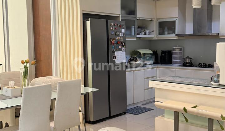 Rumah 2 Lantai Minimalis Strategis di Setramurni Bandung Rumah 2 Lantai Minimalis Strategis di Setramurni Bandung