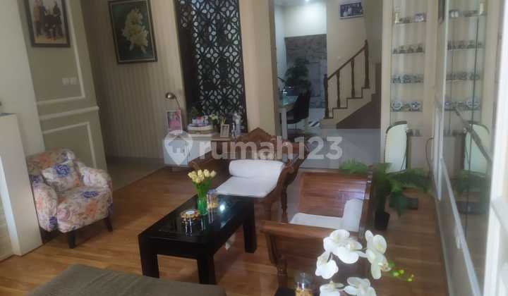 Rumah Bagus Full Furnished 2 Lantai di Bojong Koneng Makmur Rumah Bagus Full Furnished 2 Lantai di Bojong Koneng Makmur