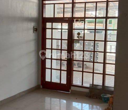 Di Jual Rumah Langka Posisi Hook Strategis di Sayap Lengkong 1