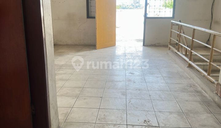 Ruko Bagus dan Luas 3 Lantai di Cikawao, Bandung