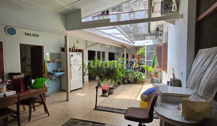 Rumah Terawat dan Nyaman di Sayap Riau Bandung Rumah Terawat dan Nyaman di Sayap Riau Bandung