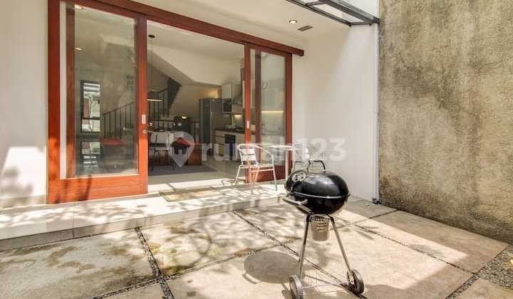 3.5-Story Fully Furnished Ready-to-Occupy House in Setraduta 2