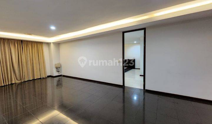 Jual Rumah Ada Kolam Renang di Hegarsari Sayap Hegarmanah Bandung 2