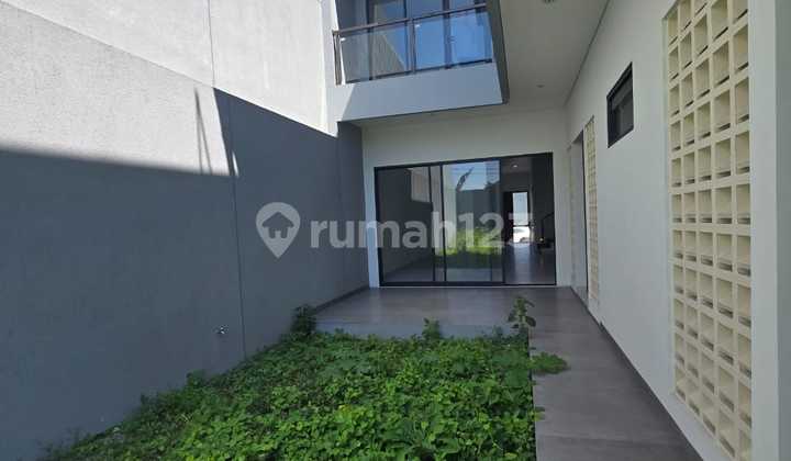 Rumah Baru 2 Lantai Ternyaman di Setraduta Grande 1