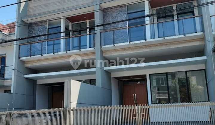 Modern Minimalist House in Mekarwangi Complex, Bandung