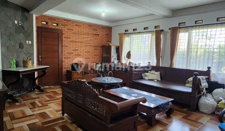 Rumah 2 Lantai Sejuk & Asri View Hutan Pinus di Setiabudi Regency Rumah 2 Lantai Sejuk & Asri View Hutan Pinus di Setiabudi Regency