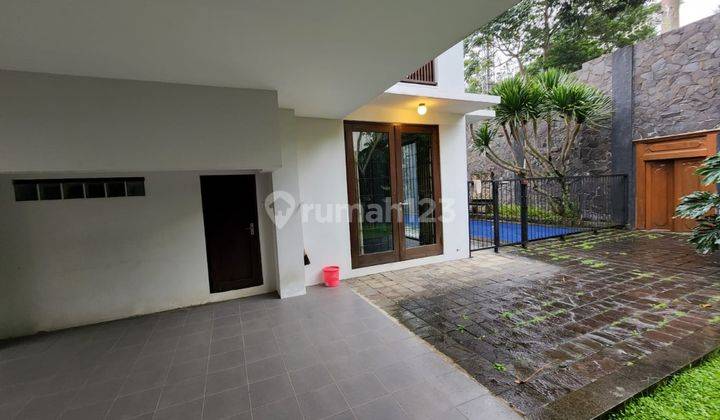 Jual Rumah Ada Kolam Renang di Hegarsari Sayap Hegarmanah Bandung 1