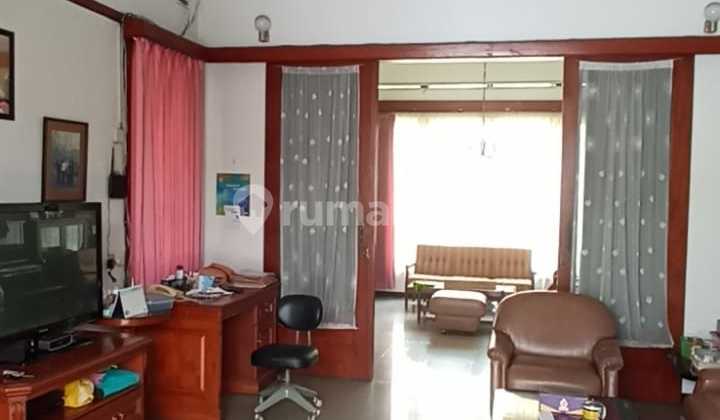 Rumah Luas Strategis di Sayap Gatsu Tengah Kota Bandung 1
