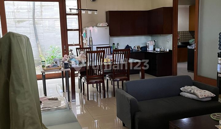 Rumah Luas Asri Furnished Posisi Hook di Dadali Kota Bandung 2