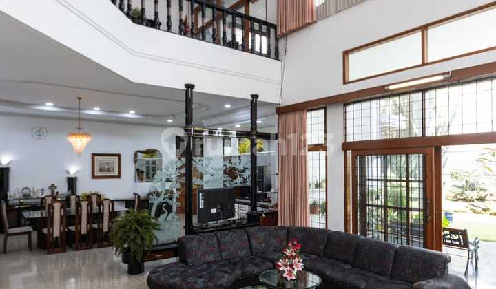 Rumah 2 Lantai Asri Terawat di Dipatiukur Kota Bandung