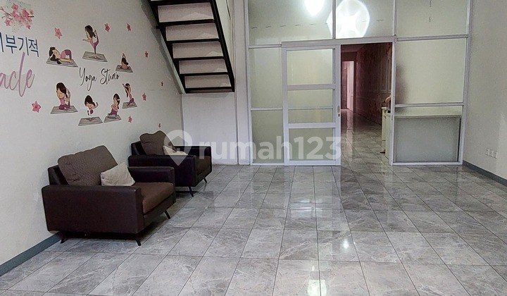 Jual Ruko 2,5 Lantai Siap Pakai Di Kota Baru Parahyangan Bandung