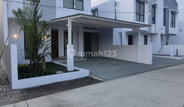 Di Jual Rumah Elegant 2 Lantai Strategis Batununggal Bandung 1