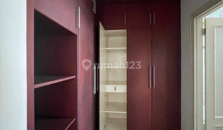 Disewakan Rumah PIK 1 Semi Furnish Bagus 10x18 Murah Jarang Ada 2