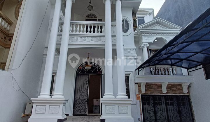 Disewa Rumah Pik Semi Furnish Mewah Bagus Murah 3 Kamar 3 Lantai 1