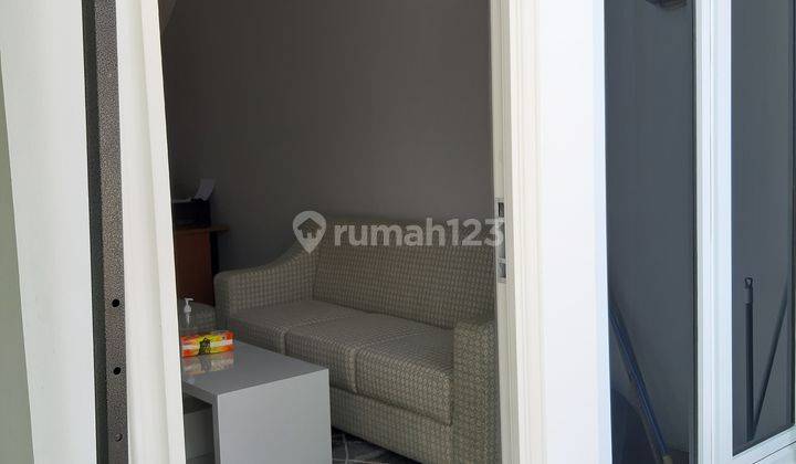 Rumah 3 Lantai Di Dalam Komplek Perumahan Cempaka Putih Tengah   2