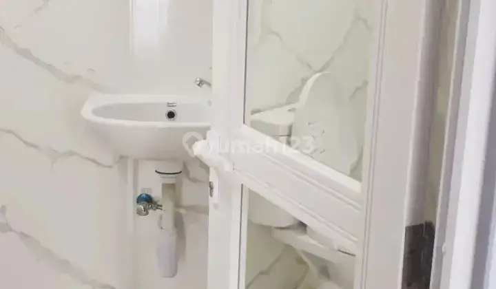 Rumah Minimalis Murah 2 lantai SHM di Sumur Batu Cempaka Putih 7
