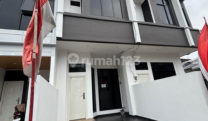 3-Story House in Central Jakarta with Rooftop and Carport