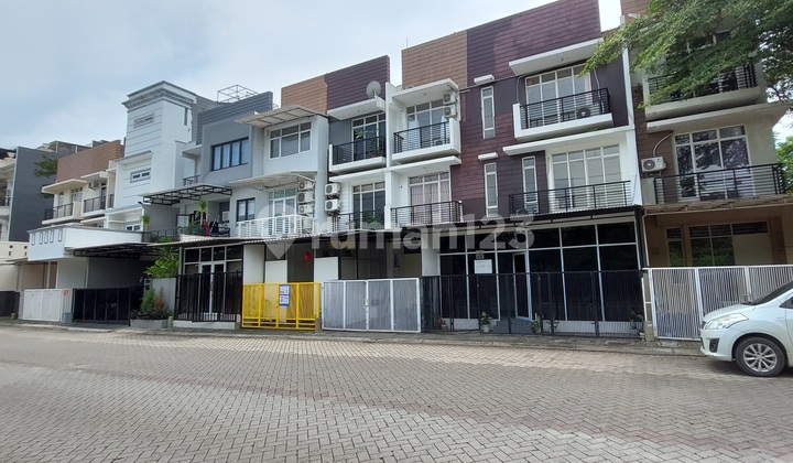 Sewa Rumah Pik1 6X12 3 Lantai Sewa Rumah Pik1 6X12 3 Lantai