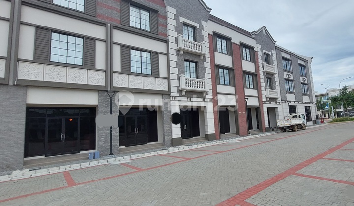 Sewa Ruko Osakajalan Boulevard 4,5X15 3 Lantai