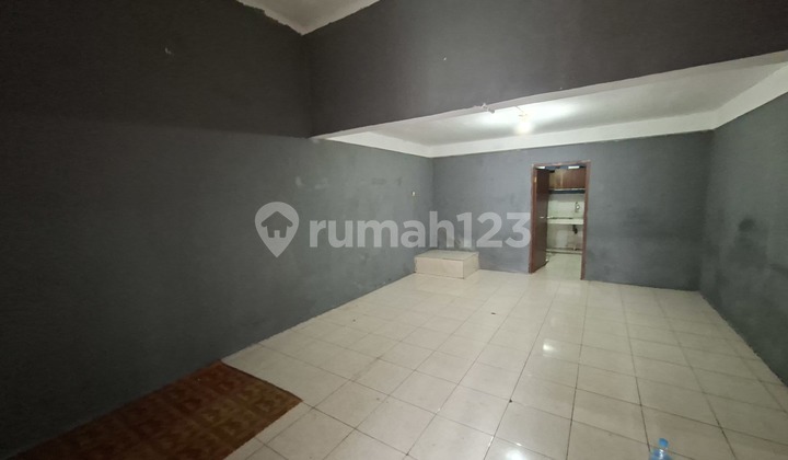 Sell Fast Muara Karang House 8x15 Empty 2