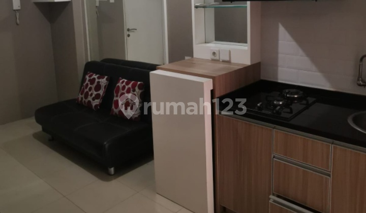 Siapa cepat dapat apartemen full furnish ,view pool ,akses dekat ke jalan tol dalam kota & luar kota ,RS,mall,,sekolah ,harga sangat bisa di tawar yang penting suka Apartemen ini tinggal bawa koper ,,, 2