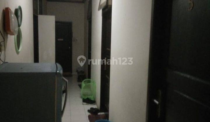 HARGA MENDEKATI NJOP ,,,Dijual  Rumah  Tinggal   ada  kos – kosan nya  Di  pela mampang, Jakarta Selatan 

Surat lengkap,  segitiga emas
Sangat strategis ,berada di tengah – tengah  fasilitas umum
Belakang pool blue bird pusat mampang 
Antara mampang dan 2