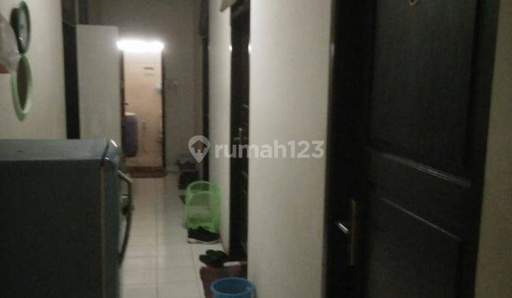 HARGA MENDEKATI NJOP ,,,Dijual  Rumah  Tinggal   ada  kos – kosan nya  Di  pela mampang, Jakarta Selatan 

Surat lengkap,  segitiga emas
Sangat strategis ,berada di tengah – tengah  fasilitas umum
Belakang pool blue bird pusat mampang 
Antara mampang dan 1