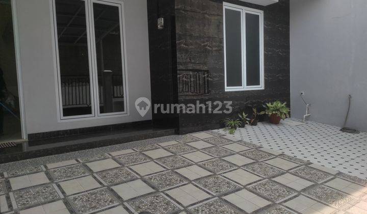 Rumah baru area selatan strategis area perkantoran ,kuliner , universitas, SECURITY gate ,dekat ke jalan dalam kota & tol luar kota sangat strategis harga sangat bersahabat mau jual cepat   1