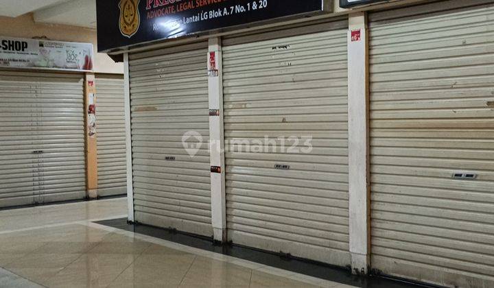 Kios Gandeng 2 Ukuran 5 Meter Bagus  Untuk Toko Handphone, Kuliner,kantor,terletak.di Dekat Hall Ekskalator Dan Lift Dekat Pintu Depan Mall  2