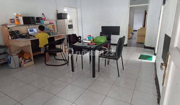 Dijual Lahan Luas Dan Bangunan di Mainroad Kalibaru 2