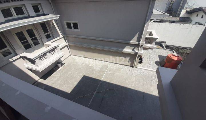 Jual gedung komersial di Jl Sumatera