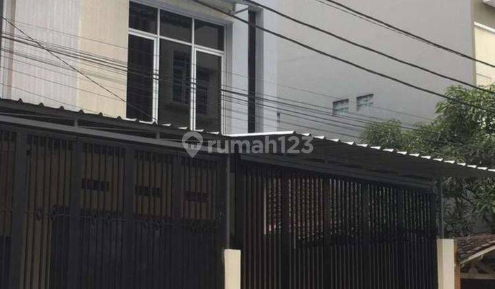 Ruko Strategis Siap Pakai di Jl. Ence Azis Bandung 1