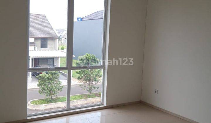 Rumah Lux 3 Lantai di Komplek Singgasana Bandung 1