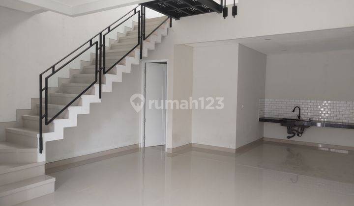 Rumah Baru Minimalis Posisi Hook di Thi 1 Bandung 1