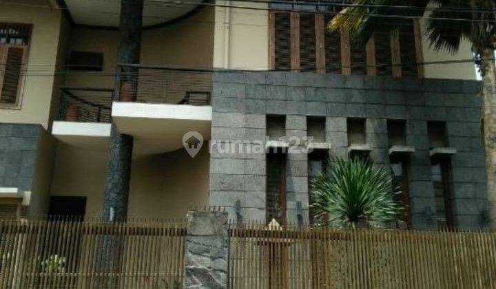 rumah bagus pusat kota di jl. kautamaan istri bandung 1