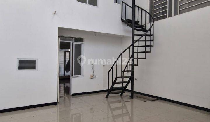 rumah 2lt minimalis di sherwood taman kopo indah 5 bandung 1