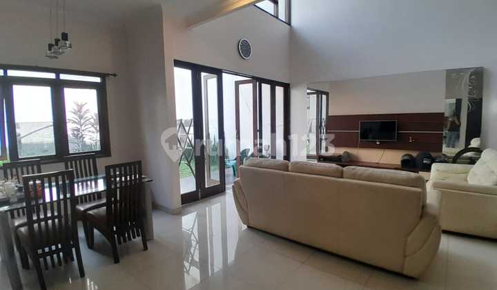 Sewa Rumah Semi Furnished Singgasana Sayap Mekarwangi