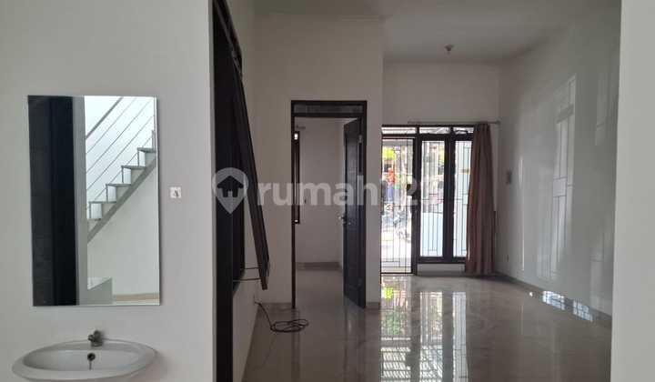 Move-in ready house in a strategic location at Batununggal Asih 2