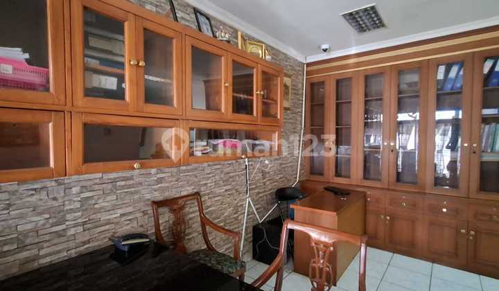 Rumah 2 lt Lokasi Strategis Pusat Kota Area Pelajar Pejuang