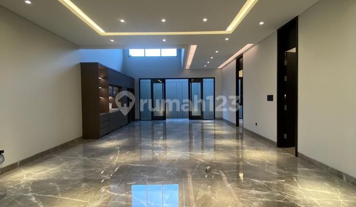 For Sale Ready-to-Occupy House, Setraduta Wing Bandung