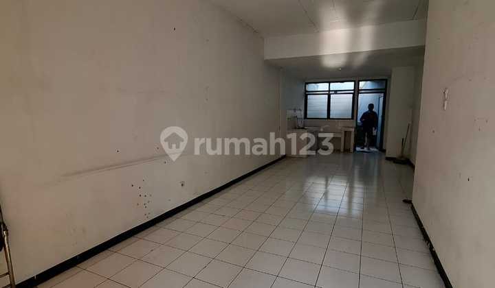 Rumah Tinggal di Lingkungan Terbaik Taman Kopo Indah 2 2