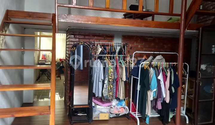 Rumah hook Tipe Mezanin di Sersan Bajuri 2