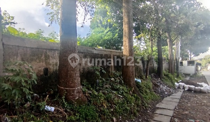 Land in a Strategic Location, Main Road Jayagiri Lembang