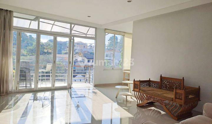 Rumah Dengan View Cantik di Pondok Hijau Bandung 1