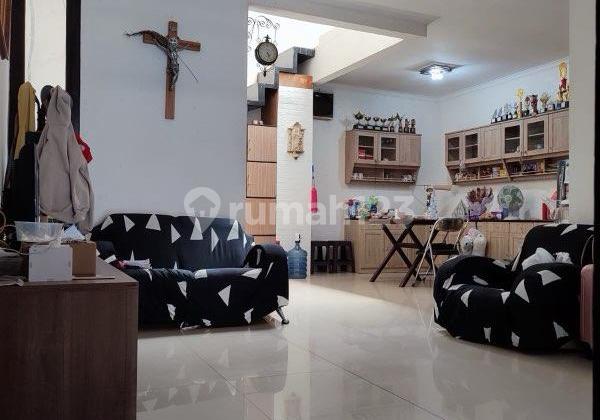 Jual Rumah 2 Lt Lokasi Cluster One Gate System Sayap Kopo Permai 2