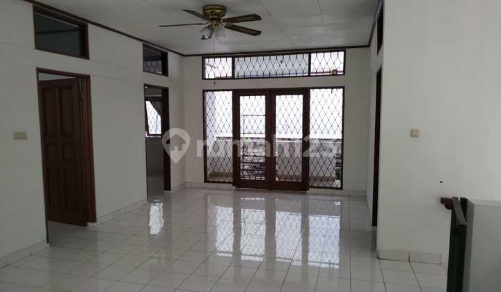 Rumah Furnish Lokasi Terbaik Area Setraduta 2