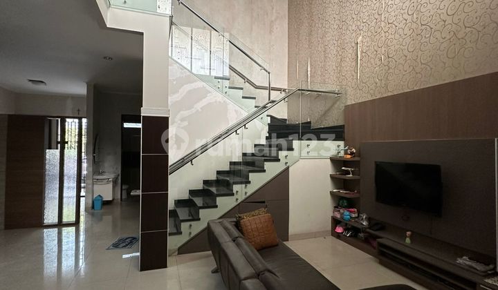 Disewakan Rumah Furnished 2 lantai di Batununggal Jelita Disewakan Rumah Furnished 2 lantai di Batununggal Jelita