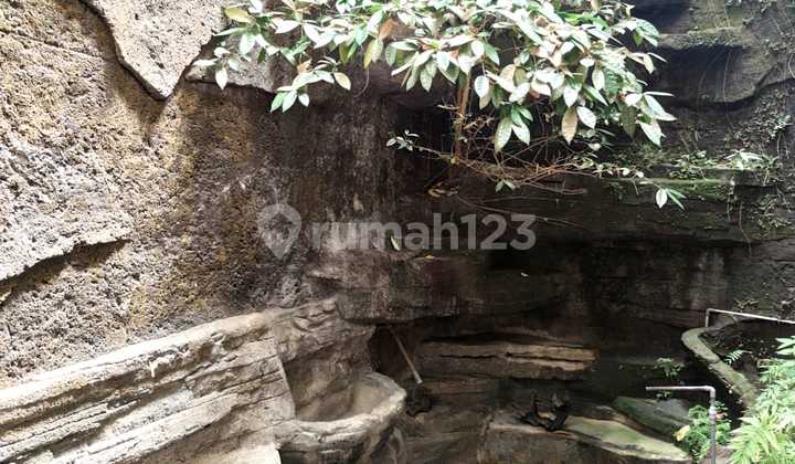 TURUN HARGA!  RUMAH TENGAH KOTA, lokasi strategis SAYAP SUDIRMAN 2